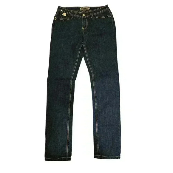 Dereon Denim - Y2K Dereon Women's 7/8 Straight Leg Dark Denim Jeans with Pocket Details